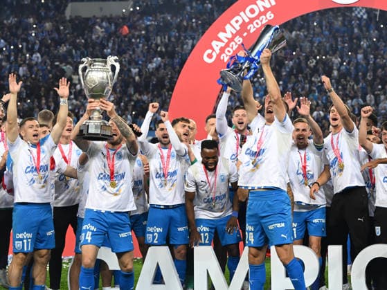 Footballers from Craiova including Carlos Andrei Mora Montoya, Alexandru Cretu, Florin Bogdan Stefan, Iulian Laurentiu Popescu, Bassey Etim Monday, Juraj Badelj, Nikola Stefanovic, Nicusor Silviu Bancu and Darius Gabriel Falcusan enjoy together with the trophies won in the 2025 2026 edition at the awards ceremony after the match between Universitatea Craiova and Universitatea Cluj, counting for the Superbet Super League Super League Play off, held at the Ion Oblemenco Stadium in Craiova, Sunday, May 17, 2026 Craiova Copyright: xRazvanxPasarica SPORTxPICTURESx