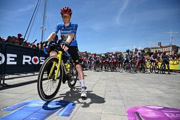 May 21, 2026, Imperia, ITALY: Danish rider Jonas Vingegaard Hansen .of Team Visma Lease A Bike wearing the best climber s blue jersey, waiting to the start for the 12th stage of the 109 Giro d Italia 2026, over 175 km from Imperia to Novi Ligure, Italy, 21 May 2026. ANSA LUCA ZENNARO. Giro D Italia Cycling Tour - Stage 12  - ZUMAa110 20260521_zaf_a110_004 Copyright: xLucaxZennarox