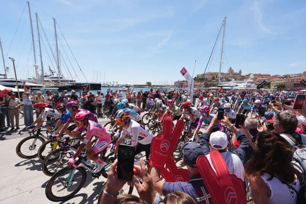 Start the race during Stage 12 of the Giro d™Italia, from Imperia to Novi Ligure, Italy, Thursday, May 21, 2026.  Copyright: xMassimoxPaolone LaPressex