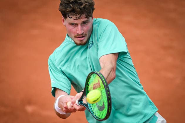 May 21, 2026, Paris, France, France: Toby SAMUEL of Great Britain during the fourth qualifying day of the Roland-Garros 2026, French Open 2026, Grand Slam tennis tournament at Roland-Garros Stadium on May 21, 2026 in Paris, France. Paris France - ZUMAm308 20260521_zsp_m308_035 Copyright: xMatthieuxMirvillex