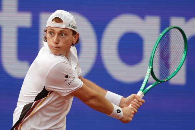 2026 05 21, xFSx, Bitpanda Open Hamburg ATP500, quarterfinals, mens tennis tournament in Hamburg , Am Rothembaum in Hamburg , Ignacio Buse PER plays a backhand Copyright: HMBxMedia FernandoxSoares