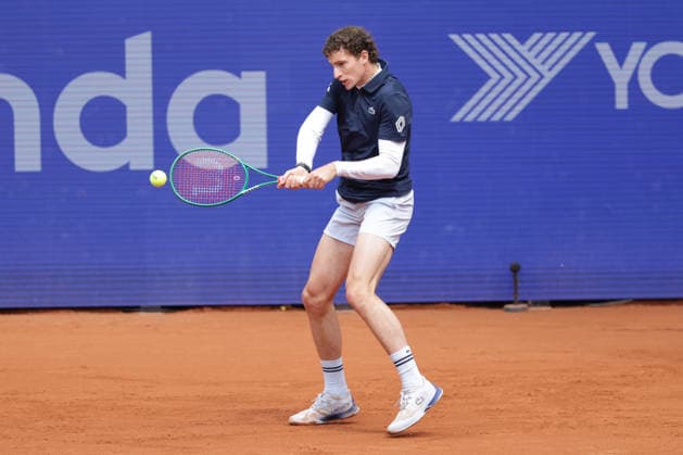 2026 05 21, xFSx, Bitpanda Open Hamburg ATP500, quarterfinals, mens tennis tournament in Hamburg , Am Rothembaum in Hamburg , Ugo Humbert FRA plays a backhand Copyright: HMBxMedia FernandoxSoares