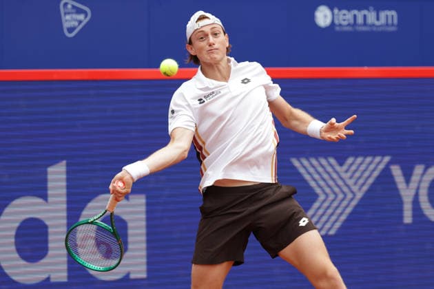 2026 05 21, xFSx, Bitpanda Open Hamburg ATP500, quarterfinals, mens tennis tournament in Hamburg , Am Rothembaum in Hamburg , Ignacio Buse PER plays a forehand Copyright: HMBxMedia FernandoxSoares