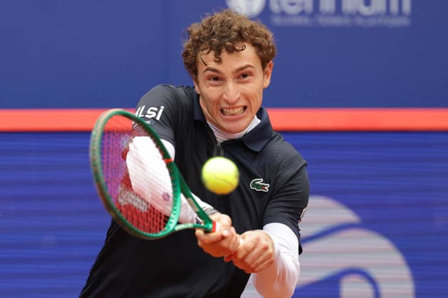 2026 05 21, xFSx, Bitpanda Open Hamburg ATP500, quarterfinals, mens tennis tournament in Hamburg , Am Rothembaum in Hamburg , Ugo Humbert FRA plays a forehand Copyright: HMBxMedia FernandoxSoares
