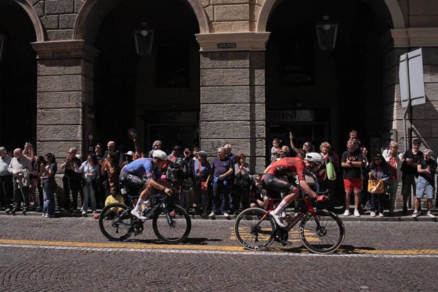 Germany™s Jonas Rutsch of Lotto IntermarchÃ and Belgium™s Jonas Geens of Alpecin-Premier Tech during Stage 12 of the Giro d™Italia, from Imperia to Novi Ligure, Italy, Thursday, May 21, 2026.  Copyright: xMarcoxAlpozzi LaPressex