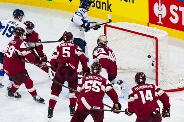 ZURICH, SWITZERLAND - MAY 21: Hannes Bjoerninen (Finland, 24) scoring the 1:1 goal during the Preliminary Round - Group A Match 29 between Latvia and Finland at the IIHF Ice hockey, Eishockey World Championship, WM, Weltmeisterschaft 2026, Swiss Life Arena on May 21, 2026 in Zurich, Switzerland. Zurich Switzerland Copyright: xTimoxSteinx