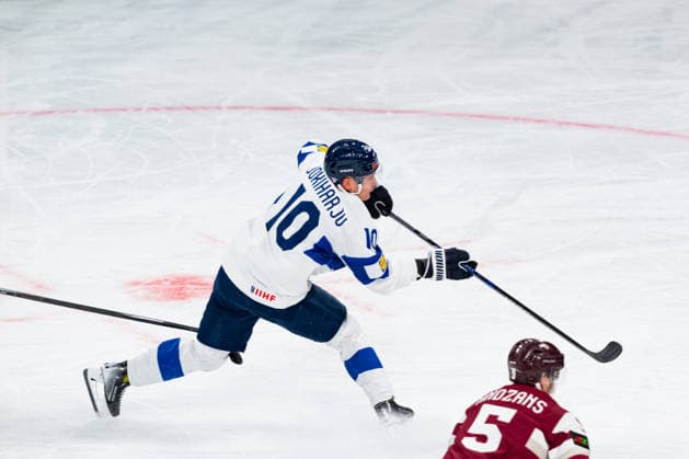 ZURICH, SWITZERLAND - MAY 21: Henri Jokiharju (Finland, 10) scoring the 2:1 goal during the Preliminary Round - Group A Match 29 between Latvia and Finland at the IIHF Ice hockey, Eishockey World Championship, WM, Weltmeisterschaft 2026, Swiss Life Arena on May 21, 2026 in Zurich, Switzerland. Zurich Switzerland Copyright: xTimoxSteinx