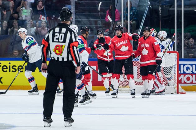 260521 Mark Scheifele of Canada celebrates after 1 2 during the 2026 IIHF Ice Hockey World Championship between Canada and Norway on May 21, 2026 in Fribourg Photo Jesper Zerman BILDBYRAN kod JZ JZ0724 ishockey ice hockey ishockey vm 2026 vm 2026 iihf world championship kanada canada norge norway canada kanada bbeng jubel norge norway celebrates  Copyright: JESPERxZERMAN BB260521JZ072