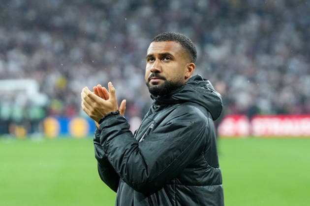 Daniel-Kofi Kyereh (SC Freiburg, 11), Portrait, Porträt, Die Mannschaft bedankt sich bei den Fans und Ultras nach dem Spiel , Türkei, Fussball, UEFA Europa League, Finale, 2025 2026, SC Freiburg vs. Aston Villa, 20.05.2026, TüpraÅü Stadium, BeÅüiktaÅü Park, Istanbul Istanbul TüpraÅü Stadium, BeÅüiktaÅü Par Istanbul Türkei *** Daniel Kofi Kyereh SC Freiburg, 11 , Portrait, Portrait, The team thanks the fans and Ultras after the match, Turkey, Football, UEFA Europa League, Final, 2025 2026, SC Freiburg vs Aston Villa, 20 05 2026, TüpraÅü Stadium, BeÅüiktaÅü Park, Istanbul Istanbul TüpraÅü Stadium, BeÅüiktaÅü Par Istanbul Turkey Copyright: xArnexAmbergx