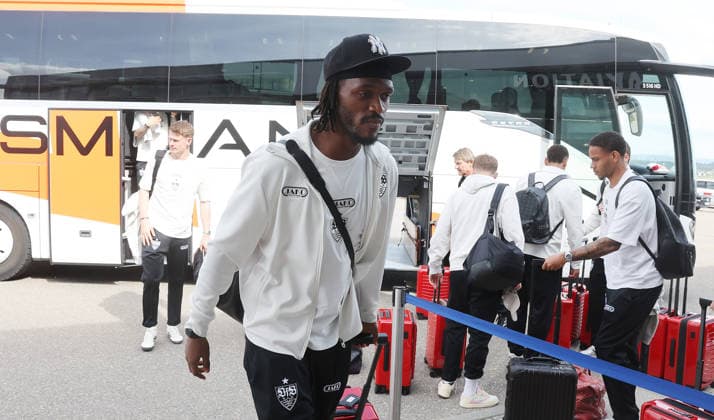 Stuttgart , Football departure VfB Stuttgart to the DFB Cup final in Berlin, Dan Axel Zagadou