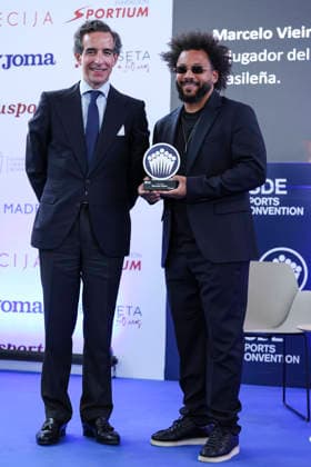 May 21, 2026, Madrid, Madrid, Spain: Marcelo Vieira, former soccer player, and Juan Jose Sanchez Puig, CEO of ISDE, pose for photo during the 2026 ISC Awards Ceremony, which took place.as part of the ISDE Sports Convention at the Official College of Architects of Madrid on May 21, 2026, in Madrid, Spain. ISDE Sports Convention - ISC Awards Ceremony - ZUMAa181 20260521_zaa_a181_052 Copyright: xIrinaxR.xHipolitox