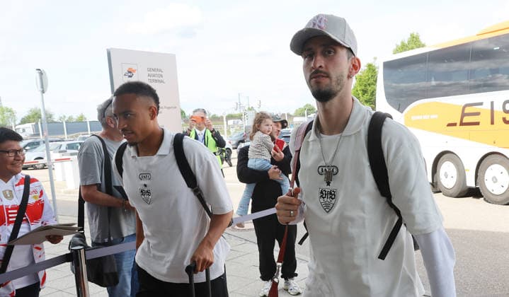 Stuttgart , soccer departure VfB Stuttgart to the DFB Cup final in Berlin , from left Jamie Leweling Atakan Karazor