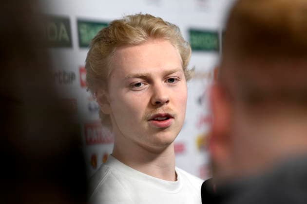 Finnish Ice hockey, Eishockey player Konsta Helenius (Buffalo Sabres) speaking to the press during the break of the 2026 IIHF Ice Hockey World Championships preliminary round group A match between Latvia and Finland in Zurich on May 21, 2026. - RONI REKOMAA Zürich Switzerland _o1GEOYIF-M  Copyright: xRonixRekomaax _o1GEOYIF-M