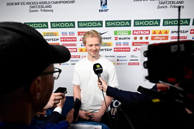 Finnish Ice hockey, Eishockey player Konsta Helenius (Buffalo Sabres) speaking to the press during the break of the 2026 IIHF Ice Hockey World Championships preliminary round group A match between Latvia and Finland in Zurich on May 21, 2026. - RONI REKOMAA Zürich Switzerland Uoaq94fTgzA  Copyright: xRonixRekomaax Uoaq94fTgzA