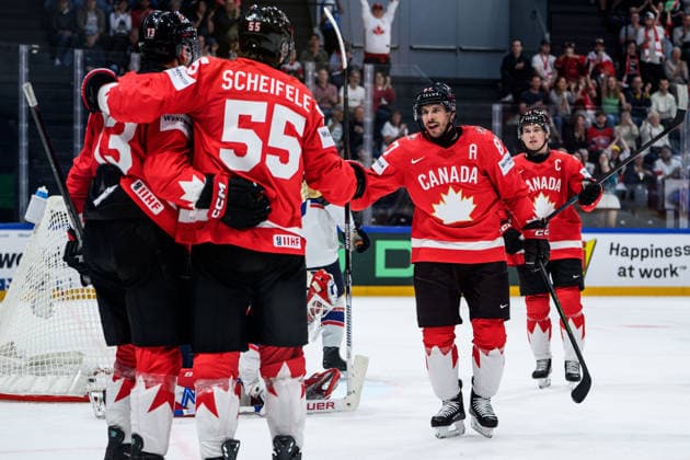 260521 Gabriel Vilardi, Mark Scheifele, Sidney Crosby and Macklin Celebrini of Canada celebrates after 3 3 during the 2026 IIHF Ice Hockey World Championship between Canada and Norway on May 21, 2026 in Fribourg Photo Jesper Zerman BILDBYRAN kod JZ JZ0724 ishockey ice hockey ishockey vm 2026 vm 2026 iihf world championship kanada canada norge norway canada kanada bbeng jubel norge norway celebrates  Copyright: JESPERxZERMAN BB260521JZ082