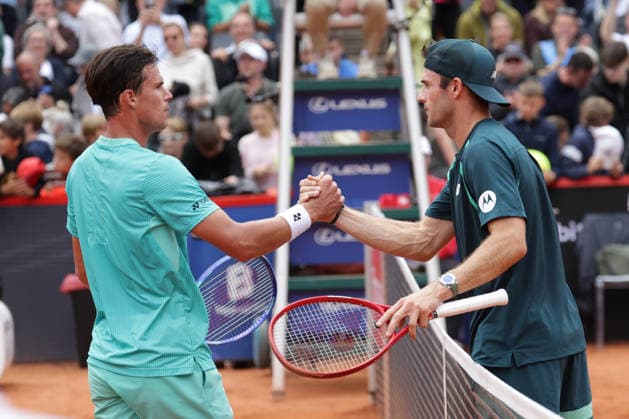 2026 05 21, xFSx, Bitpanda Open Hamburg ATP500, quarterfinals, mens tennis tournament in Hamburg , Am Rothembaum in Hamburg , Daniel Altmaier GER congratulates Tommy Paul USA on his victory Copyright: HMBxMedia FernandoxSoares