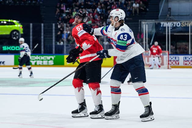 260521 Mark Scheifele of Canada and Max Krogdahl of Norway during the 2026 IIHF Ice Hockey World Championship between Canada and Norway on May 21, 2026 in Fribourg Photo Jesper Zerman BILDBYRAN kod JZ JZ0724 ishockey ice hockey ishockey vm 2026 vm 2026 iihf world championship kanada canada norge norway canada kanada bbeng norge norway  Copyright: JESPERxZERMAN BB260521JZ085