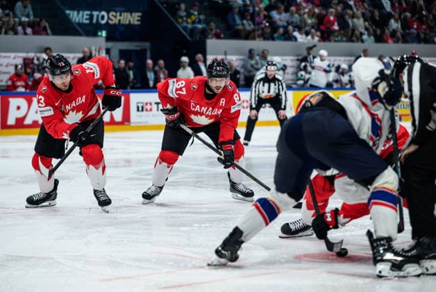 260521 Gabriel Vilardi and Sidney Crosby of Canada during the 2026 IIHF Ice Hockey World Championship between Canada and Norway on May 21, 2026 in Fribourg Photo Jesper Zerman BILDBYRAN kod JZ JZ0724 ishockey ice hockey ishockey vm 2026 vm 2026 iihf world championship kanada canada norge norway canada kanada bbeng norge norway  Copyright: JESPERxZERMAN BB260521JZ089