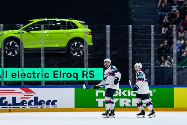 260521 Max Krogdahl and Christian Kasastul of Norway looks dejected after 5 5 during the 2026 IIHF Ice Hockey World Championship between Canada and Norway on May 21, 2026 in Fribourg Photo Jesper Zerman BILDBYRAN kod JZ JZ0724 ishockey ice hockey ishockey vm 2026 vm 2026 iihf world championship kanada canada norge norway canada kanada bbeng depp norge norway  Copyright: JESPERxZERMAN BB260521JZ099