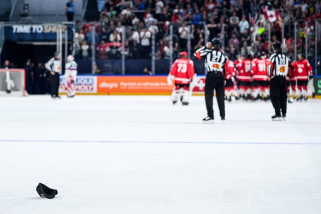 260521 A hat is thrown on the ice to celebrate Mark Scheifele™s hat trick during the 2026 IIHF Ice hockey, Eishockey World Championship, WM, Weltmeisterschaft between Canada and Norway on May 21, 2026 in Fribourg. Photo: Jesper Zerman BILDBYRAN kod JZ JZ0724 ishockey ice hockey ishockey-vm 2026 vm 2026 iihf world championship kanada canada norge norway bbeng *** 260521 A hat is thrown on the ice to celebrate Mark Scheifele™s hat trick during the 2026 IIHF Ice Hockey World Championship between Canada and Norway on May 21, 2026 in Fribourg Photo Jesper Zerman BILDBYRAN kod JZ JZ0724 ishockey ice hockey ishockey vm 2026 vm 2026 iihf world championship kanada canada norge norway bbeng  Copyright: JESPERxZERMAN BB260521JZ105