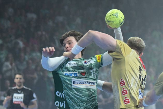21 05 2026, xlakx, Handball Daikin HBL, Fuechse Berlin TSV Hannover Burgdorf v l Nils Lichtlein Fuechse Berlin , Justus Fischer TSV Hannover Burgdorf duel, duel, fight, tackle Berlin Daniel Lakomski