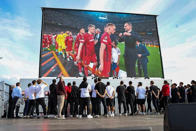 SC Freiburg watches the game on the big screen , Germany, Football, Reception City of Freiburg, Fest Program, SC Freiburg, 21 05 2026, Freiburg im Breisgau New Trade Fair Germany Copyright: xGrantxHubbsx