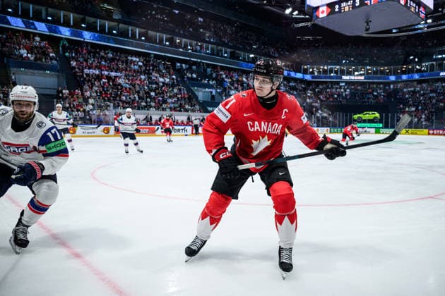 260521 Eirik Salsten of Norway and Macklin Celebrini of Canada during the 2026 IIHF Ice Hockey World Championship between Canada and Norway on May 21, 2026 in Fribourg Photo Jesper Zerman BILDBYRAN kod JZ JZ0724 ishockey ice hockey ishockey vm 2026 vm 2026 iihf world championship kanada canada norge norway bbeng  Copyright: JESPERxZERMAN BB260521JZ115