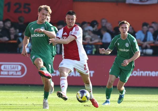VOLENDAM lr FC Groningen player Jorg Schreuders with Ajax player Steven Berghuis during the Dutch Eredivisie match between Ajax and FC Groningen at Kras Stadium on 21 May 2026 in Volendam, the Netherlands Photo by DeFodi Images