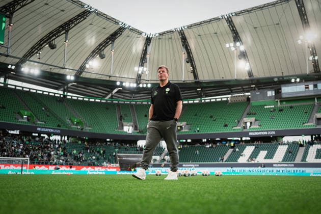 Relegation VfL Wolfsburg vs SC Paderborn, 21 05 2026 Dieter Hecking Coach VfL Wolfsburg Soccer, 1 Bundesliga, Relegation, First leg VfL Wolfsburg vs SC Paderborn on 21 05 2026 at Volkswagen Arena, Wolfsburg DFL REGULATIONS PROHIBIT ANY USE OF PHOTOGRAPHS AS IMAGE SEQUENCES AND OR QUASI VIDEO Copyright: xBEAUTIFULxSPORTS Tonhäuserx