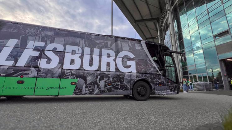 Germany Relegation Bundesliga 2025 2026, Matches Thu, 21 05 2026 VfL Wolfsburg vs SC Paderborn 07 Volkswagen Arena Wolfsburg The VfL Wolfsburg team bus drives to the Wolfsburg stadium Copyright: xAymanxAlahmedx