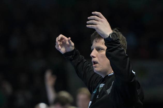 21 05 2026, xlakx, Handball Daikin HBL, Fuechse Berlin TSV Hannover Burgdorf v l Nicolej Krickau Fuechse Berlin coach gives instructions, gestures with arms, gesticulates, gives instructions Berlin Daniel Lakomski