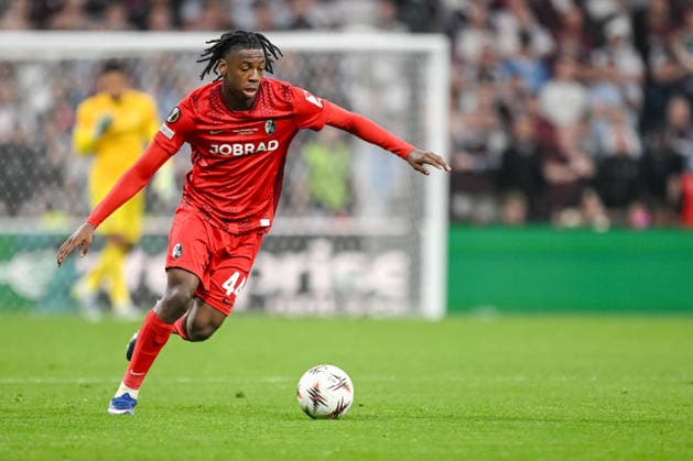 Johan Manzambi (SC Freiburg) controls the Ball during the UEFA Europa League Final 2026 match between SC Freiburg and Aston Villa FC at Besiktas Park on May 20, 2026 in Istanbul, Turkey. (Photo by Harry Langer DeFodi Images) - *** Johan Manzambi SC Freiburg controls the Ball during the UEFA Europa League Final 2026 match between SC Freiburg and Aston Villa FC at Besiktas Park on May 20, 2026 in Istanbul, Turkey Photo by Harry Langer DeFodi Images