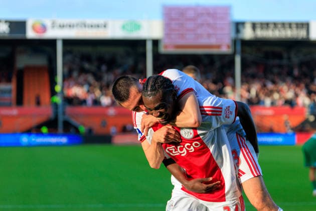 2026-05-21 AFC Ajax v FC Groningen - Dutch Eredivisie Play-Offs VOLENDAM, NETHERLANDS - MAY 21: Jorthy Mokio of Ajax, Steven Berghuis of Ajax during the Dutch Eredivisie Play-Offs match between AFC Ajax and FC Groningen at Kras Stadion on May 21, 2026 in Volendam, Netherlands. Volendam Kras Stadion Netherlands Content not available for redistribution in The Netherlands directly or indirectly through any third parties. Copyright: xMarcelxvanxPlateringenx