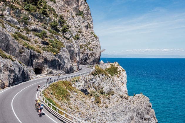 2026 Giro d Italia Stage 12 Picture by Zac Williams SWpix.com - 21 05 2026 - Cycling - 2026 Giro d Italia - Stage 12 - Imperia to Novi Ligure - The breakaway. Copyright: x xSWpix.comx(t axPhotographyxHubxLtd)xZacxWilliams SWpix.comx SWP-2645