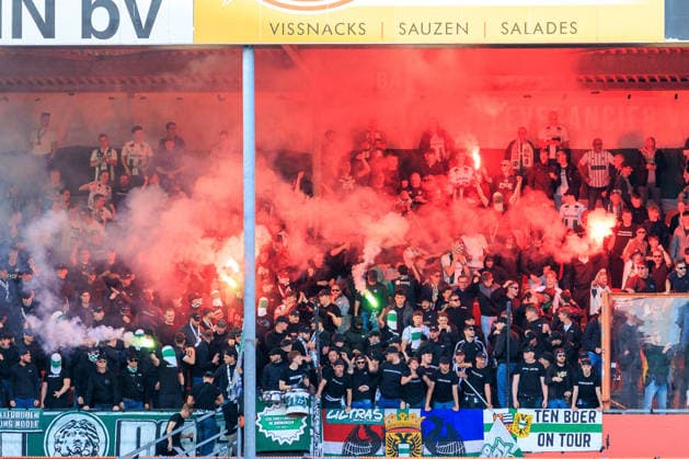 2026-05-21 AFC Ajax v FC Groningen - Dutch Eredivisie Play-Offs VOLENDAM, NETHERLANDS - MAY 21: FC Groningen fans after scoring during the Dutch Eredivisie Play-Offs match between AFC Ajax and FC Groningen at Kras Stadion on May 21, 2026 in Volendam, Netherlands. Volendam Kras Stadion Netherlands Content not available for redistribution in The Netherlands directly or indirectly through any third parties. Copyright: xMarcelxvanxPlateringenx