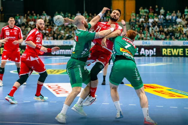 Mohamed Amine Darmoul MT Melsungen, 71 duel, duel, fight Tomas Piroch SC DHfK Leipzig, 07 , SC DHfK Leipzig vs MT Melsungen, Handball, 1 Bundesliga, 32 Matchday, Season 2025 2026, 21 05 2026, SC DHfK Leipzig vs MT Meslungen, Handball, 1 Bundesliga, 32 Matchday, Season 2025 2026, 21 05 2026 Leipzig Copyright: xEibner-Pressefoto LauraxRoemerx EP_LRR