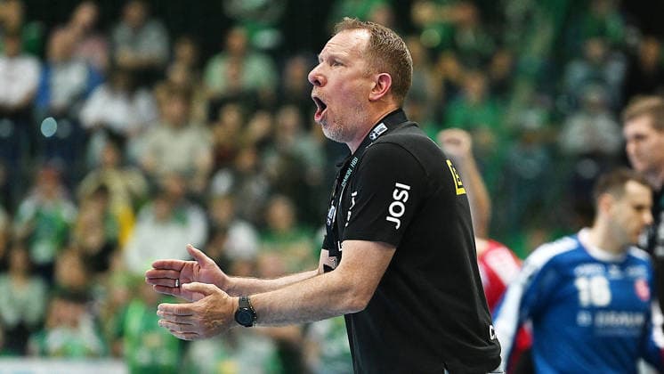 Handball Bundesliga, Season 2025 2026, Matchday 32, SC DHfK Leipzig vs MT Melsungen 21 05 2026 Frank Carstens Coach DHfK Leipzig gestures during the Handball Bundesliga match DHfK Leipzig vs MT Melsungen 21 05 2026 Leipzig Saxony Germany QUARTERBACK Real Estate Arena Am Sportforum 2