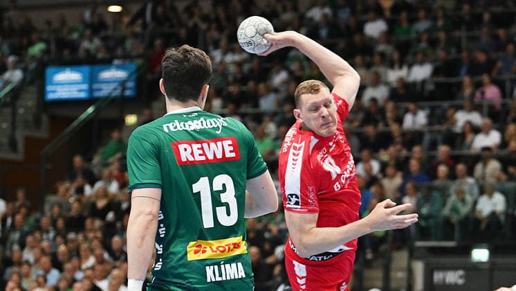 Handball Bundesliga, Season 2025 2026, Matchday 32, SC DHfK Leipzig vs MT Melsungen 21 05 2026 Goal throw Dainis Kristopans back line Melsungen, back number 10 at the Handball Bundesliga match DHfK Leipzig vs MT Melsungen 21 05 2026 Leipzig Saxony Germany QUARTERBACK Real Estate Arena Am Sportforum 2