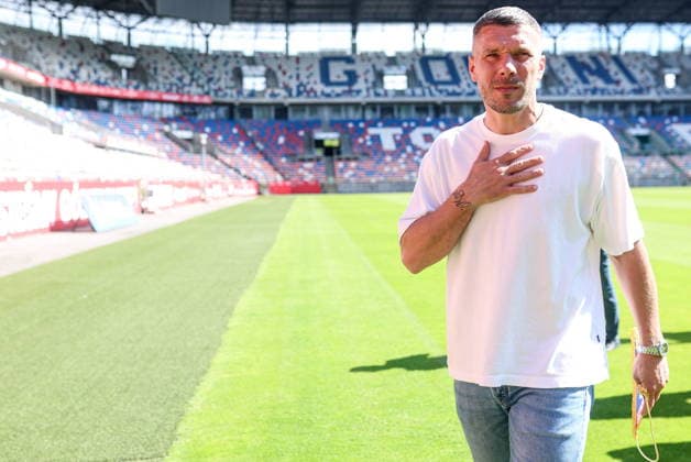 21.05.2026, Zabrze PKO Ekstraklasa sezon 2025 26 Gornik Zabrze konferencja prasowa - Football Polish Top League Gornik Zabrze press conference, PK, Pressekonferenz Nz. Lukas Podolski Fot. Michal Chwieduk Arena Akcji NEWSPIX.PL --- newspix.pl 