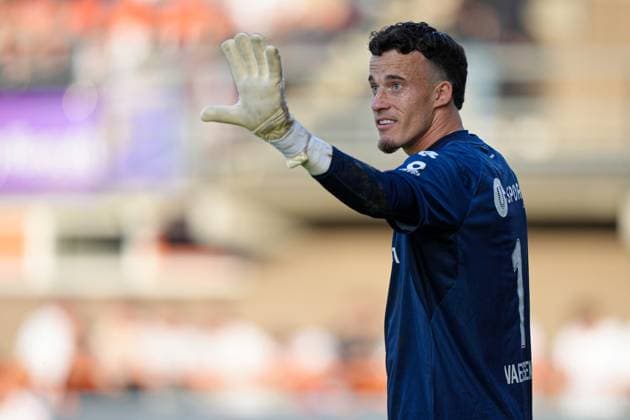 VOLENDAM , 21-05-2026 , Kras Stadium, season 2025 2026 , Play-offs for European football , Dutch Eredivisie Football . Match between Ajax and FC Groningen , picture shows FC Groningen goalkeeper Etienne Vaessen Ajax - Groningen (play off)  x203866897x Copyright:
