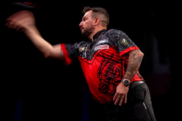2026 BetMGM Premier League Darts, Night 16, Sheffield Jonny Clayton throws during the 2026 BetMGM Premier League Darts, Night 16 at the Utilita Arena, Sheffield, England on 21 May 2026 Credit: Alex Young Every Second Media Editorial use only. All images are copyright Every Second Media Limited. No images may be reproduced without prior permission. Copyright: xIMAGO EveryxSecondxMediax ESM-2003-0005 AlexxYoungx xEveryxSecondxMediax
