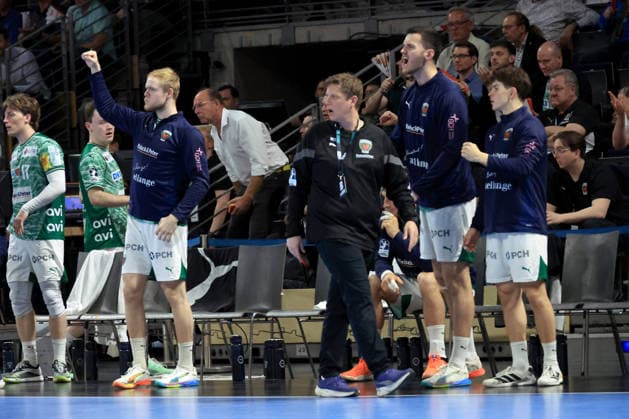 DEU, DHB, 1 HBL, Fuechse Berlin vs Hannover Burgdorf, 21 05 2026, Max Schmeling Halle, Berlin, DEU, DHB, 1 HBL, Fuechse Berlin vs Hannover Burgdorf, in the picture head coach Nicolej Krickau Fuechse Berlin , Fuechse players bench nordphotoxGmbHx xEngler nph00076