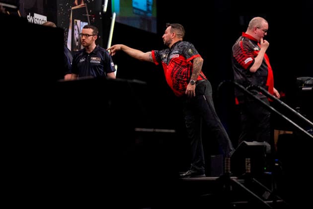 2026 BetMGM Premier League Darts, Night 16, Sheffield Jonny Clayton throws during the 2026 BetMGM Premier League Darts, Night 16 at the Utilita Arena, Sheffield, England on 21 May 2026 Credit: Alex Young Every Second Media Editorial use only. All images are copyright Every Second Media Limited. No images may be reproduced without prior permission. Copyright: xIMAGO EveryxSecondxMediax ESM-2003-0012 AlexxYoungx xEveryxSecondxMediax