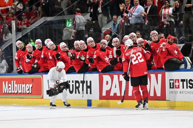 ZURICH, SWITZERLAND MAY 21 Nino Niederreiter of Switzerland celebrates his goal during the 2026 IIHF Ice Hockey World Championship Switzerland game between Switzerland and Great Britain at Swiss Life Arena on May 21, 2026 in Zurich, Zurich Zurich Swiss Life Arena Zurich Switzerland Copyright: xJustPictures.ch AndreaxBrancax jp-en-EuSpIm-JP7_ANB_Sui_GB_21052026_0658