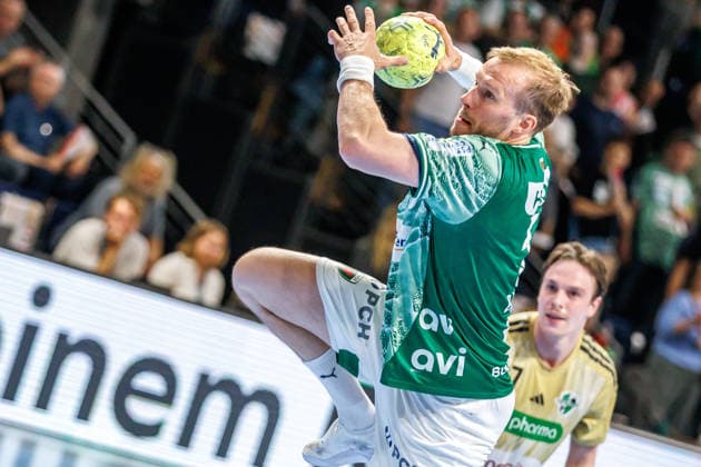 Berlin, 21 05 26, Handball Bundesliga, Fuechse Berlin TSV Hannover Burgdorf, 32 Matchday, Max Schmeling Halle Max Darj Fuechse Berlin throws the ball on goal Fuechse Berlin TSV Hannover Burgdorf
