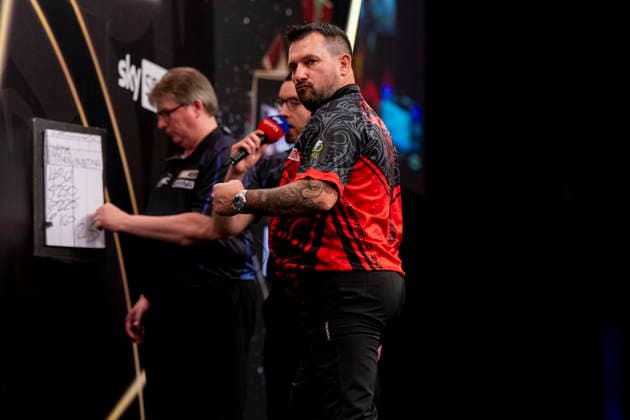 2026 BetMGM Premier League Darts, Night 16, Sheffield Jonny Clayton celebrates winning a leg during the 2026 BetMGM Premier League Darts, Night 16 at the Utilita Arena, Sheffield, England on 21 May 2026 Credit: Alex Young Every Second Media Editorial use only. All images are copyright Every Second Media Limited. No images may be reproduced without prior permission. Copyright: xIMAGO EveryxSecondxMediax ESM-2003-0014 AlexxYoungx xEveryxSecondxMediax