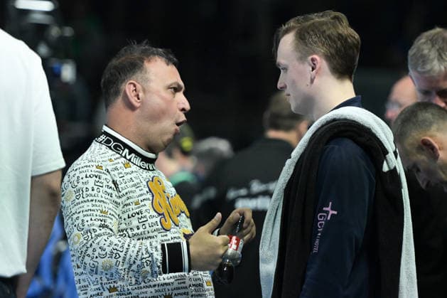 21 05 2026, xlakx, Handball Daikin HBL, Fuechse Berlin TSV Hannover Burgdorf v l Bob Hanning Fuechse Berlin Geschaeftsfuehrer , Tobias Grondahl Fuechse Berlin gibt Anweisungen, gestikuliert mit den Armen, gesticulate, gives instructions Berlin Daniel Lakomski