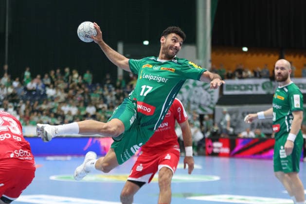 Handball DAIKIN HBL, SC DHfK Leipzig MT Melsungen 21 05 2026 Ahmed Khairi 17, SC DHfK Leipzig flies to the throw Handball, DAIKIN HBL, 1 Bundesliga, Season 2025 2026, 32 Matchday SC DHfK Leipzig vs MT Melsungen on 21 05 2026 at the Quarterback Immobilien Arena Leipzig Copyright: xBEAUTIFULxSPORTS JanxKaeferx