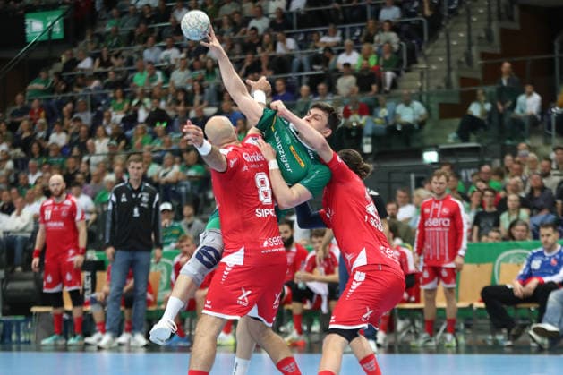 Handball DAIKIN HBL, SC DHfK Leipzig MT Melsungen 21 05 2026 No getting through for Matej Klima 13, SC DHfK Leipzig Handball, DAIKIN HBL, 1 Bundesliga, Season 2025 2026, 32 Matchday SC DHfK Leipzig vs MT Melsungen on 21 05 2026 at the Quarterback Immobilien Arena Leipzig Copyright: xBEAUTIFULxSPORTS JanxKaeferx