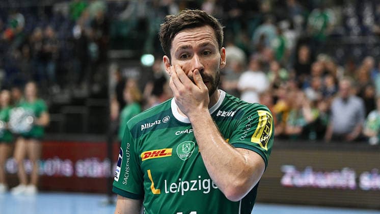 Handball Bundesliga, Season 2025 2026, Matchday 32, SC DHfK Leipzig vs MT Melsungen 21 05 2026 Disappointment among players from Leipzig after the defeat in the Handball Bundesliga match DHfK Leipzig vs MT Melsungen 21 05 2026 On display Lukas Binder Outfield player DHfK Leipzig, shirt number 11 Leipzig Saxony Germany QUARTERBACK Immobilien Arena Am Sportforum 2